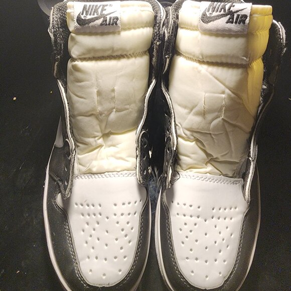 The Air Jordan 1 is one of the most iconic sneakers in history, originally relea - Picture 3 of 3